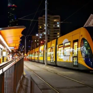 Gold Coast light rail plan scrapped as buses take focus