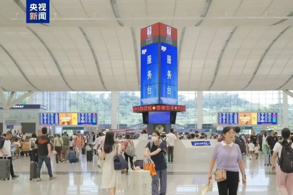 Guangzhou Railway expands services for holiday travel rush Guangzhou Railway expands services for holiday travel rush