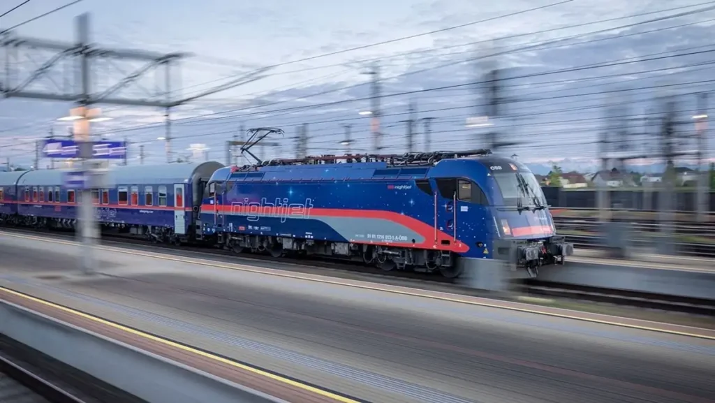 Nightjet Night Trains to End Routes from Paris to Vienna and Berlin Nightjet Night Trains to End Routes from Paris to Vienna and Berlin