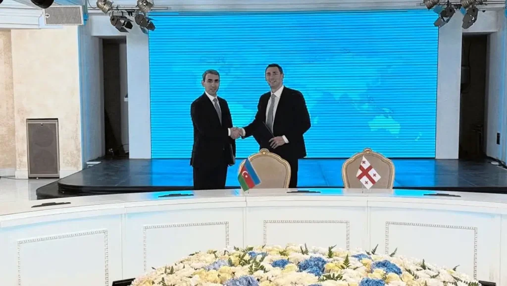 Контейнерні маршрути з’єднають Чорне та Каспійське моря Контейнерні маршрути з’єднають Чорне та Каспійське моря