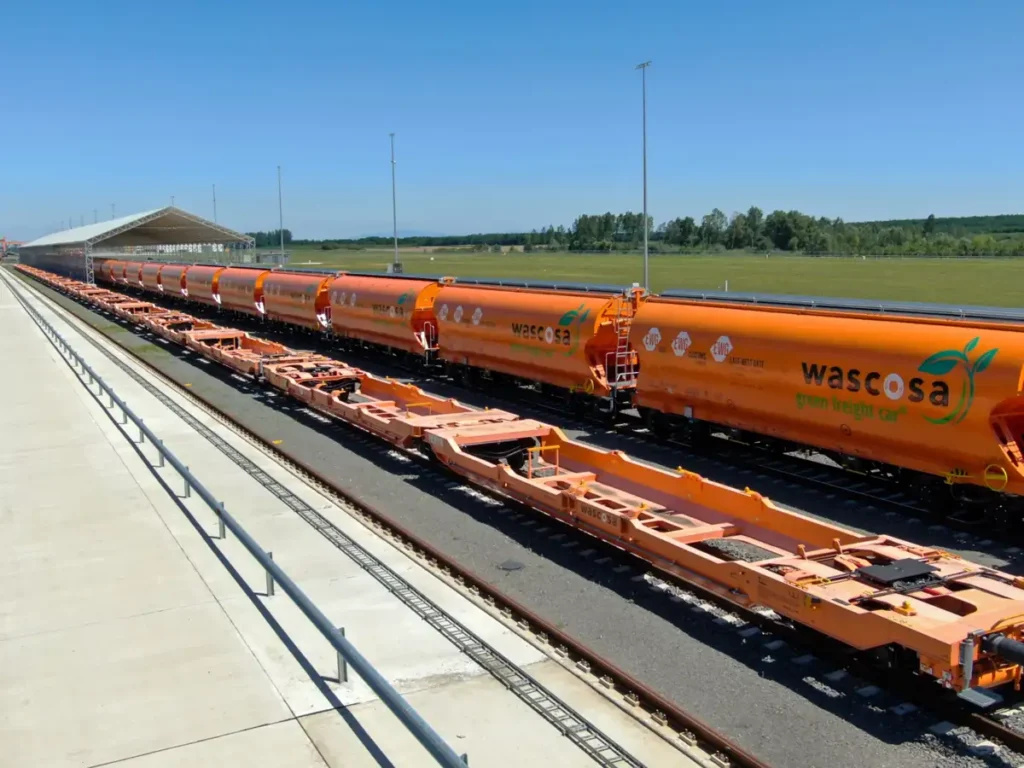East-West Gate — Intermodal Terminal and Warehouse of World-Class Standard in Fényeslitke East-West Gate — Intermodal Terminal and Warehouse of World-Class Standard in Fényeslitke