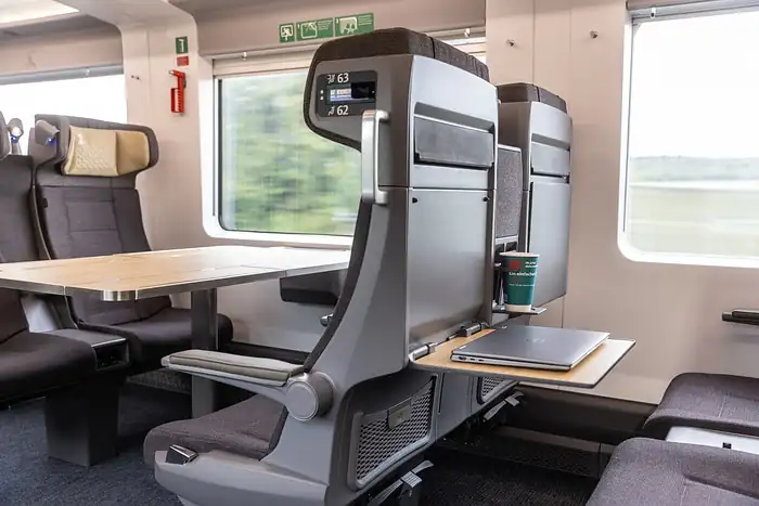 Deutsche Bahn unveils ICE L, setting a new comfort standard Deutsche Bahn unveils ICE L, setting a new comfort standard