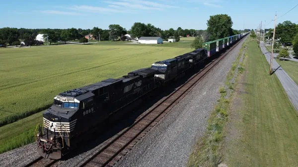 Norfolk Southern Improves Efficiency Amid Market Pressure Norfolk Southern Improves Efficiency Amid Market Pressure