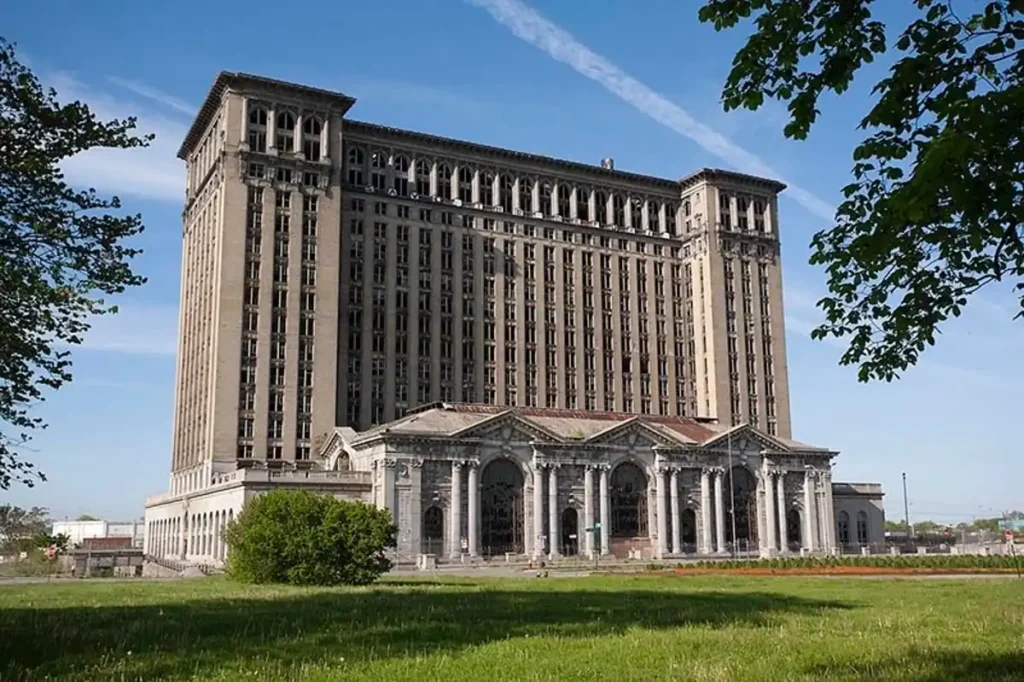 Amtrak Could Join Detroit’s Michigan Central Project by 2029 Amtrak Could Join Detroit’s Michigan Central Project by 2029