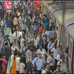 Suburban railway accident insurance for Mumbai season tickets