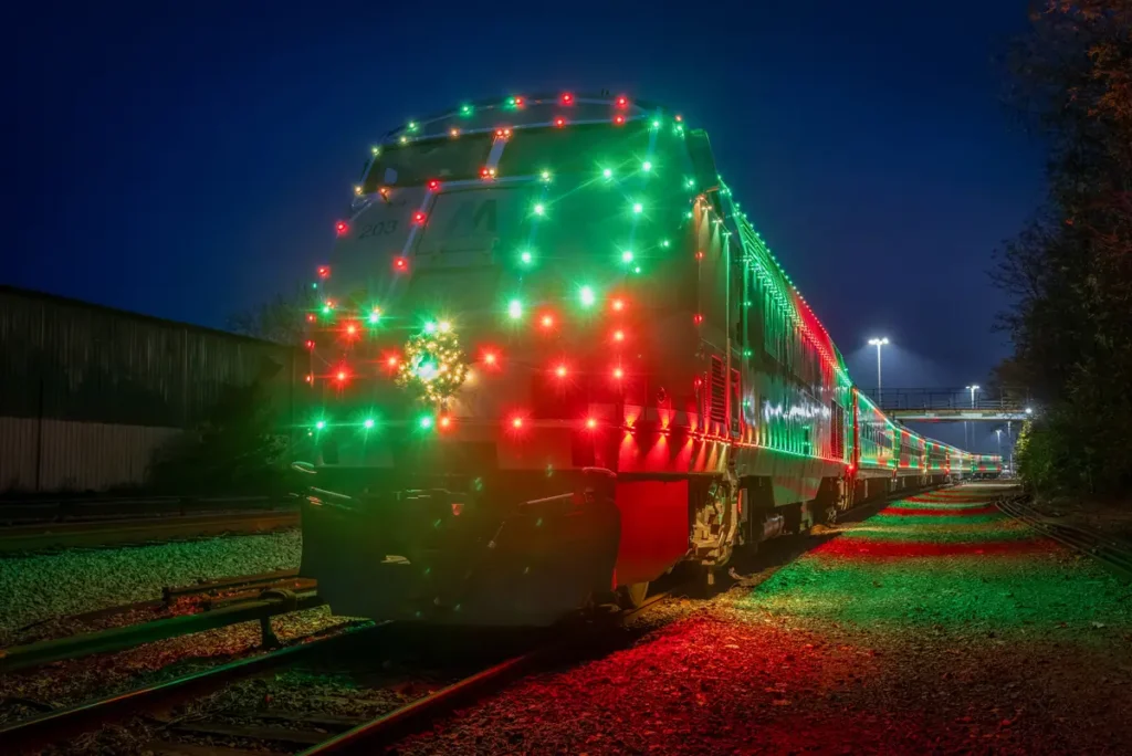 Metro-North LIRR Holiday Lights trains brighten season