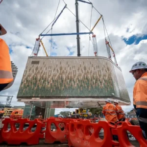 New elevated station at Mordialloc and level crossings