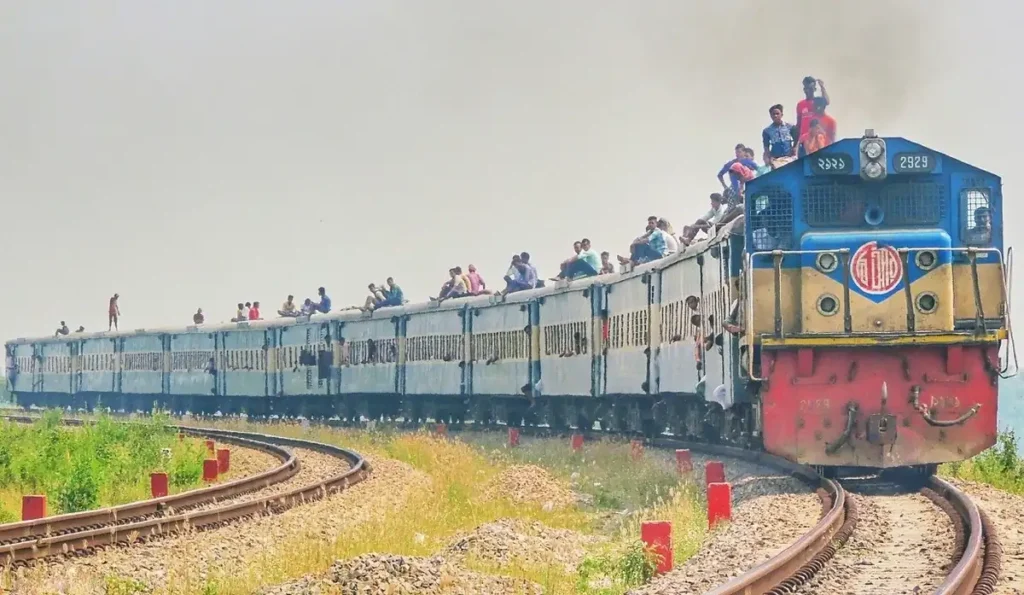 Bangladesh needs 300 locomotives for Bangladesh Railway