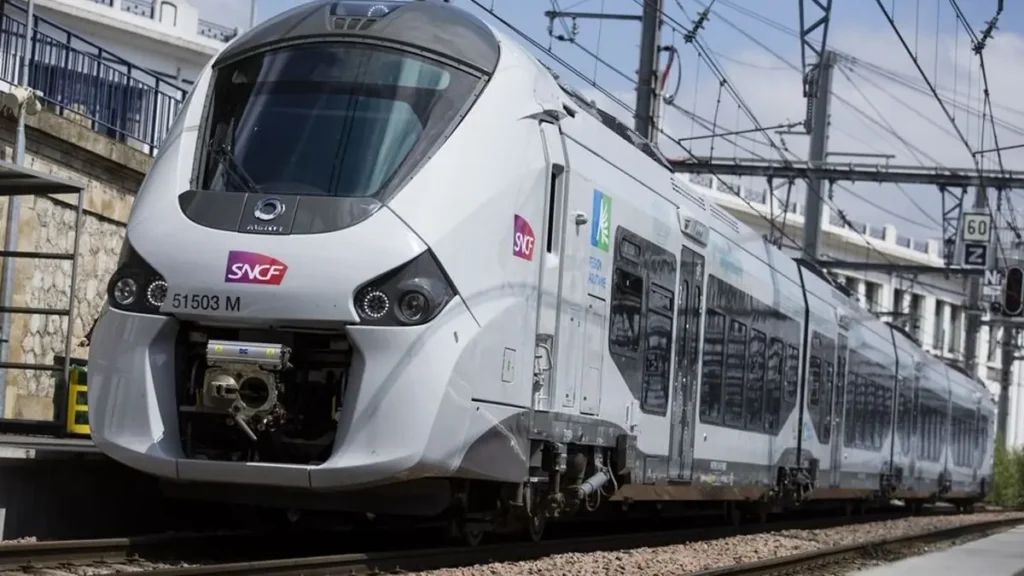 France orders 22 Régiolis trains for Région Sud services France orders 22 Régiolis trains for Région Sud services