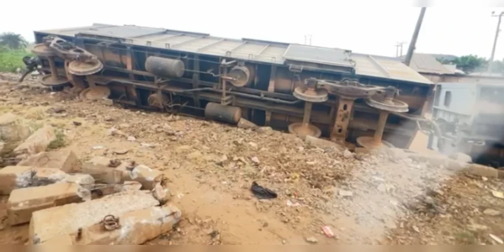 NRC evacuation of derailed train triggers road gridlock NRC evacuation of derailed train triggers road gridlock