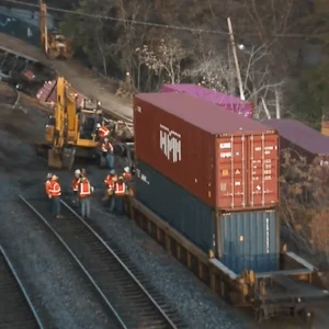 Placer County train derailment closes Colfax tracks