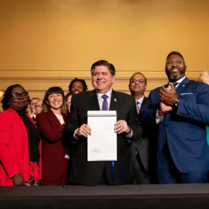 Chicago-area transit overhaul: Pritzker signs funding plan