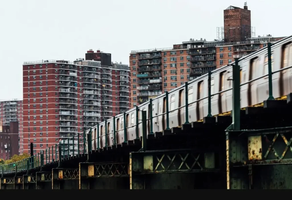 Hochul vetoes two-person subway crews: costs and debate Hochul vetoes two-person subway crews: costs and debate