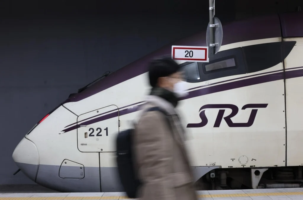 KORAIL SR merger plan splits KTX and SRT stakeholders KORAIL SR merger plan splits KTX and SRT stakeholders