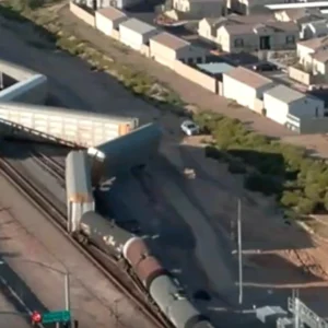 El Mirage train derailment: Grand Avenue reopens at 5 p.m.