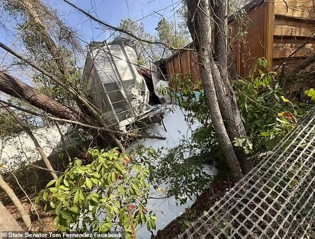 South Carolina train derailment prompts hazmat response
