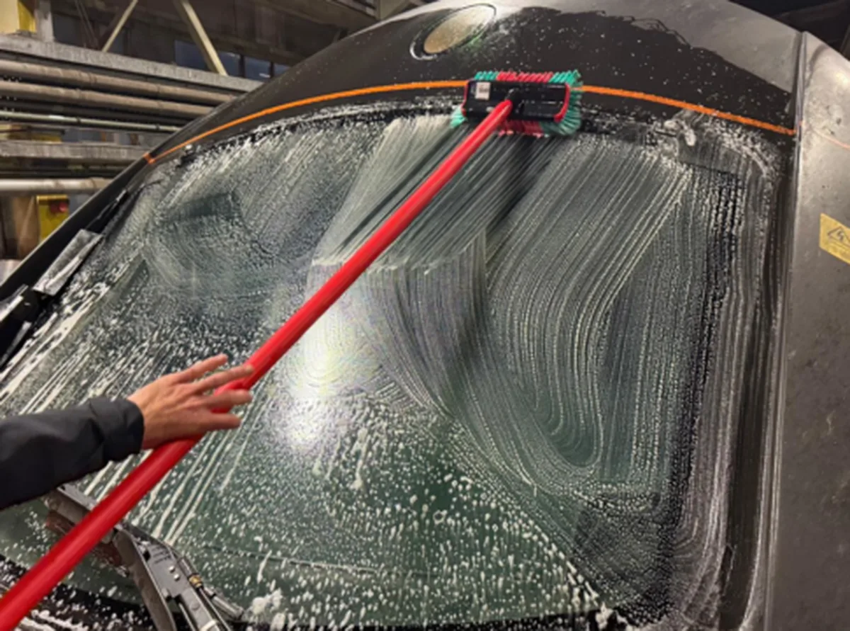 Pendolino windscreen cleaning improved for Avanti