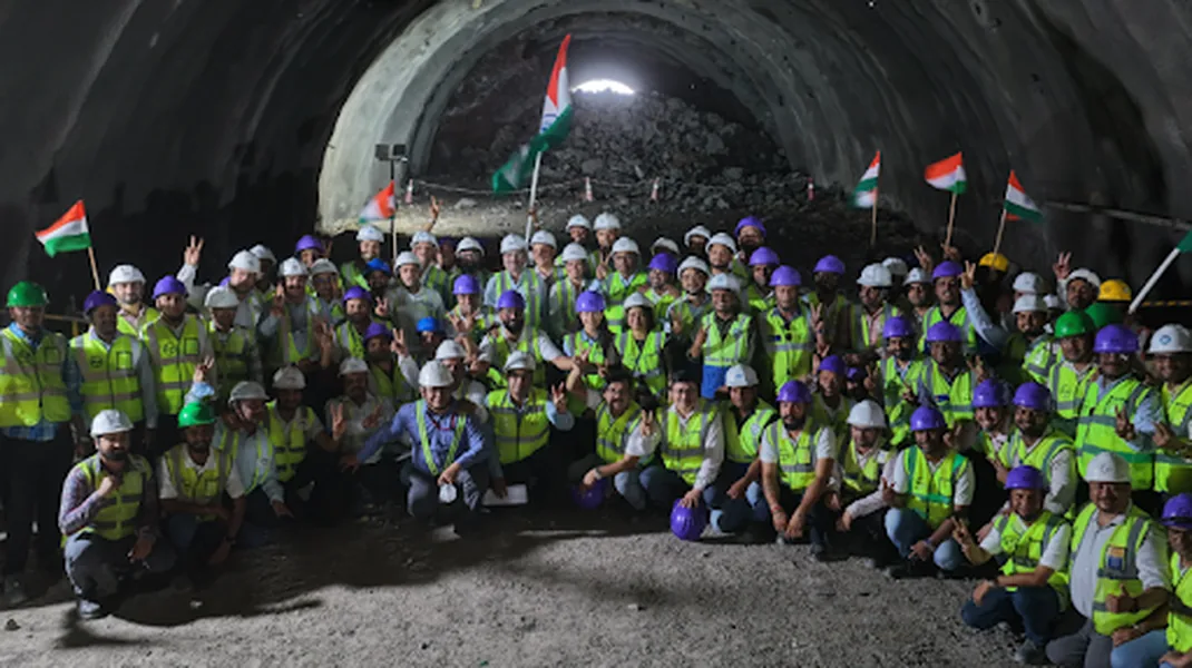 MT-07 mountain tunnel breakthrough for Bullet Train