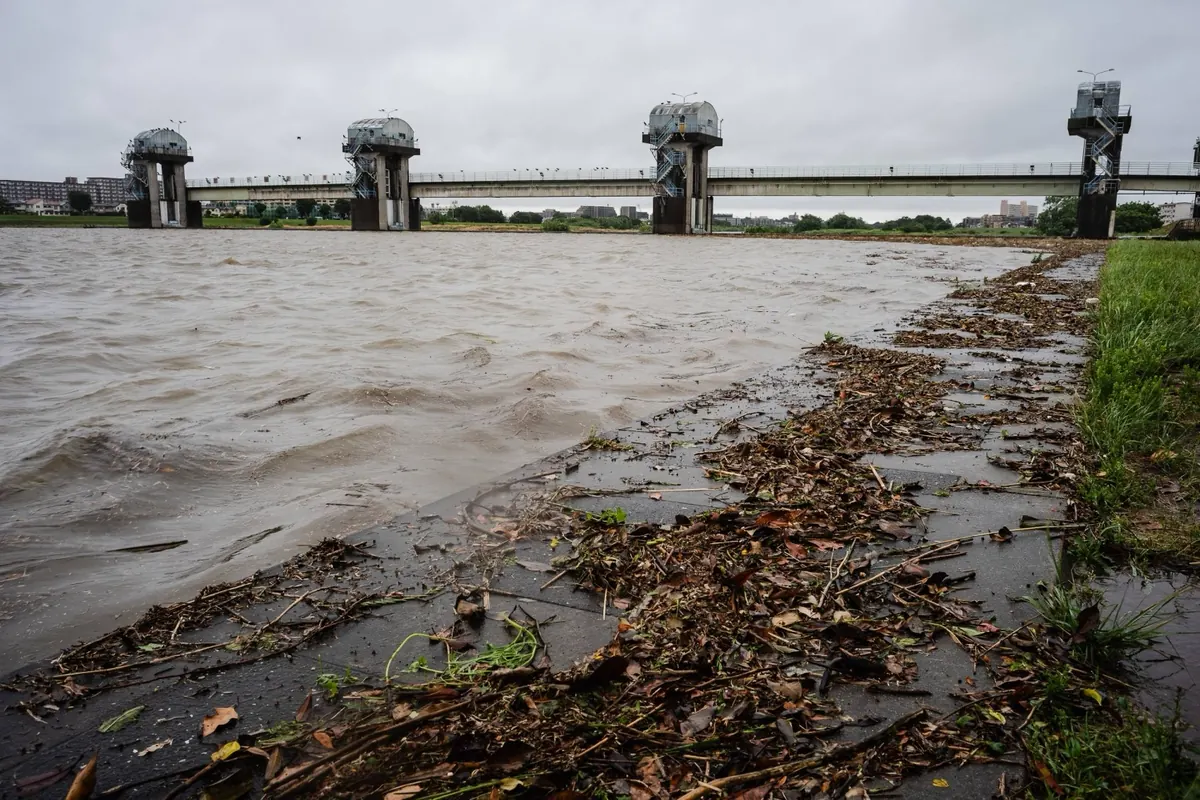 Tropical Storm Jangmi disrupts Japan travel