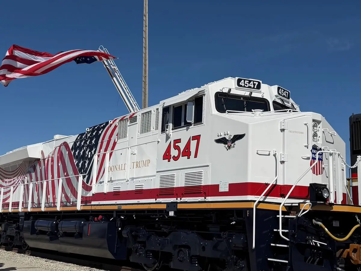 Union Pacific Trump locomotive debuts for Artemis