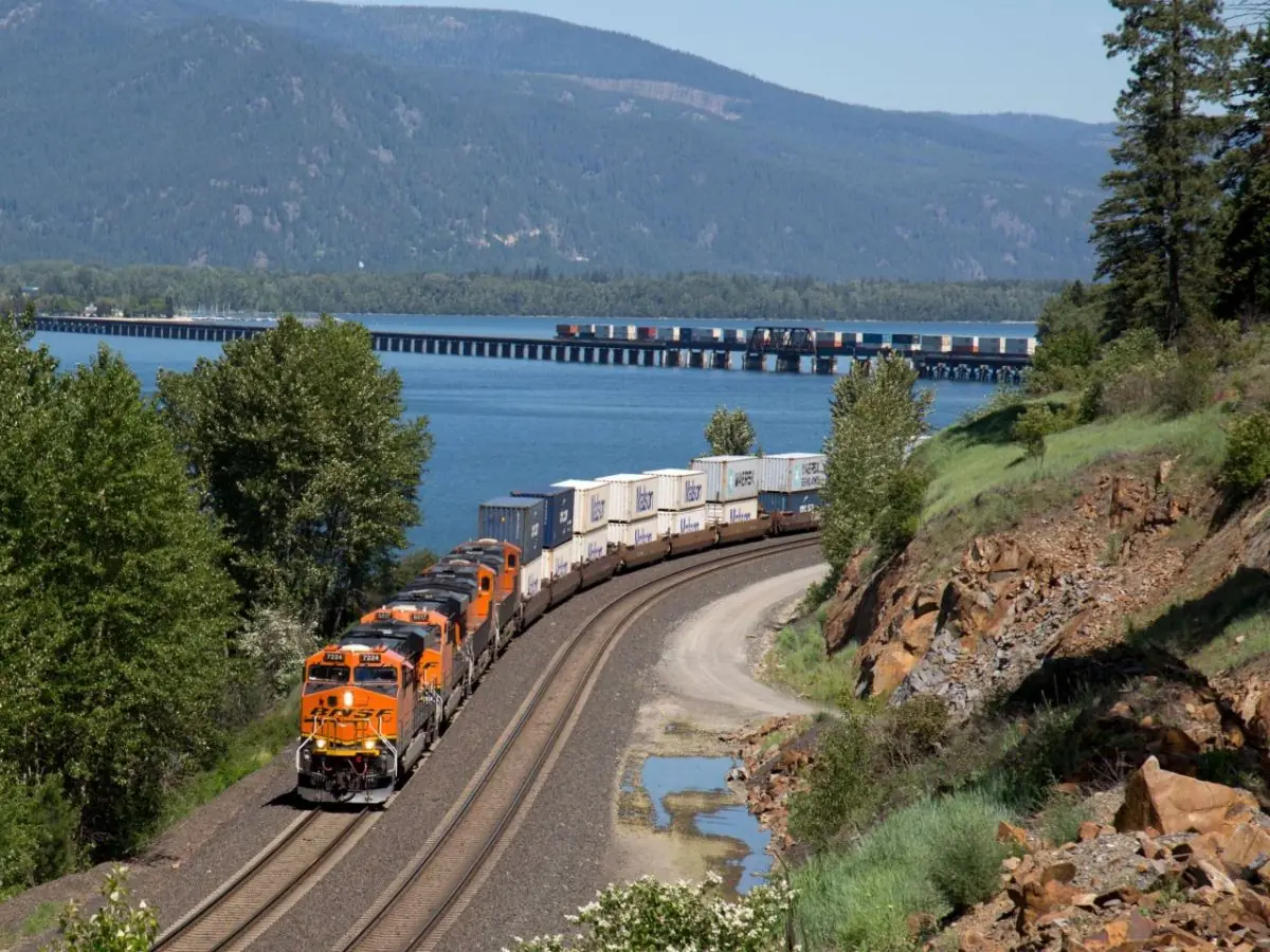 BNSF RELOAD service opens westbound container use