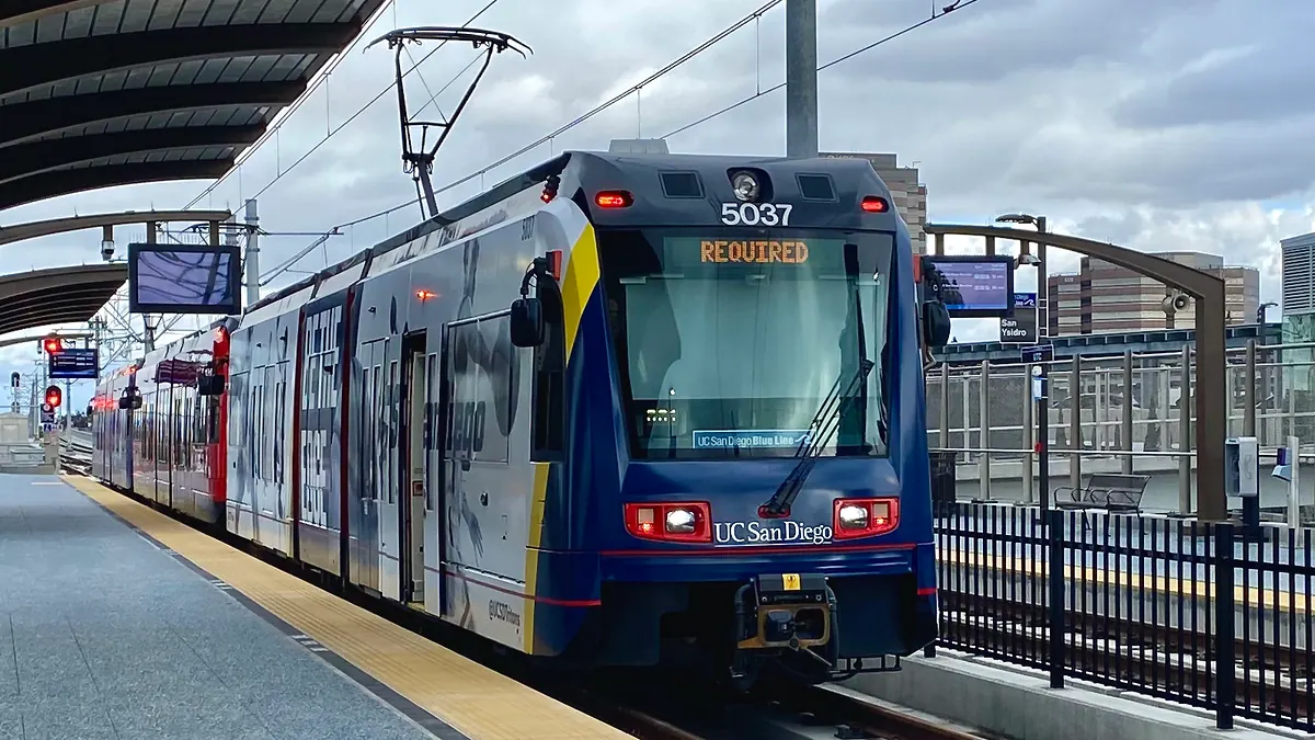 San Diego MTS Siemens S700 at UTC San Diego MTS Siemens S700 at UTC Trolley Station