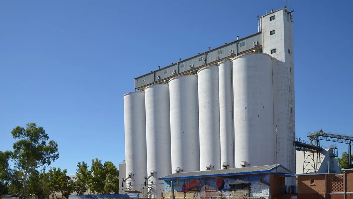 Three Springs railway station and grain silo Railway station and grain silo in Three Springs Western Australia