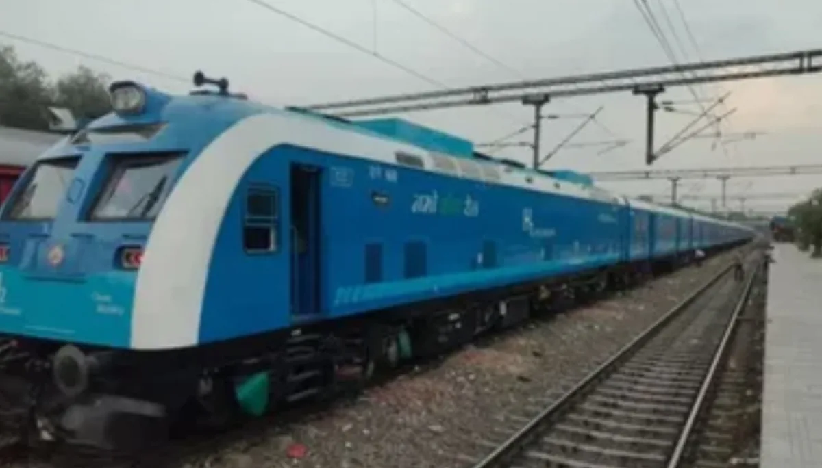 India’s first hydrogen train India’s first hydrogen train with H2 Powered marking