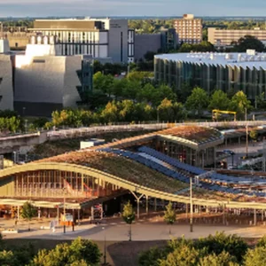 Cambridge South station starts passenger service