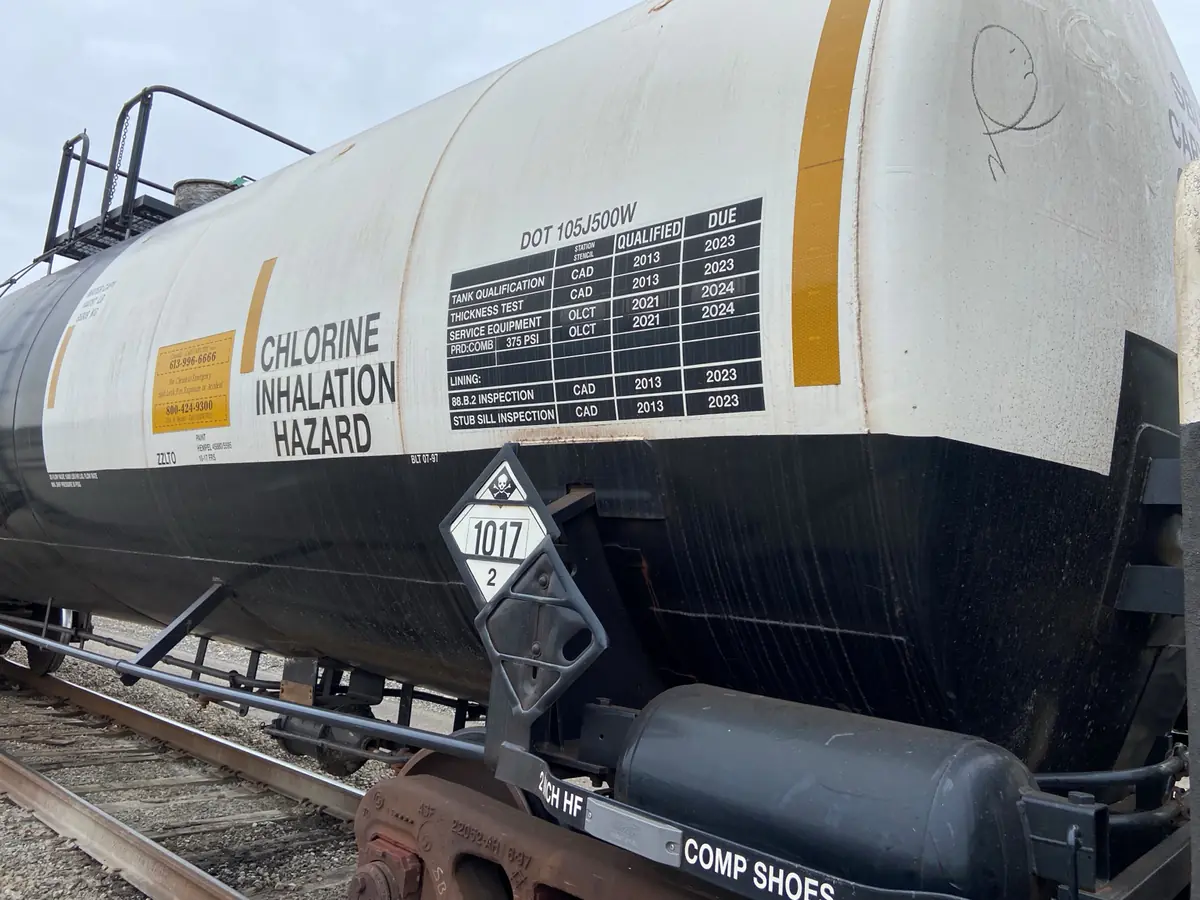 Railroad tank car with chlorine placard Railroad tank car displaying a chlorine hazardous-material placard