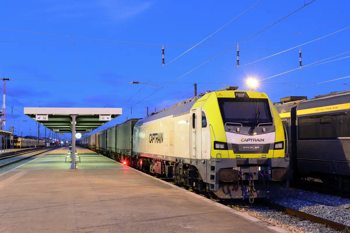 Captrain Stadler EURO6000 electric locomotive