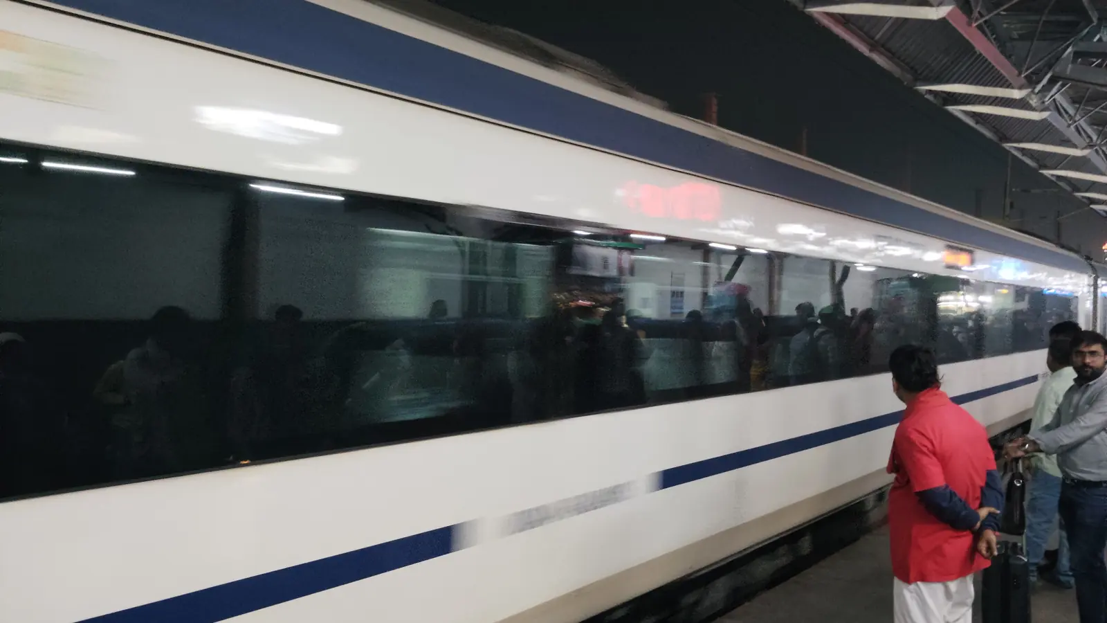 Mumbai Central–Gandhinagar Capital Vande Bharat Express at a railway platform, shown as an illustrative image Mumbai Central–Gandhinagar Capital Vande Bharat Express at a railway platform, shown as an illustrative image
