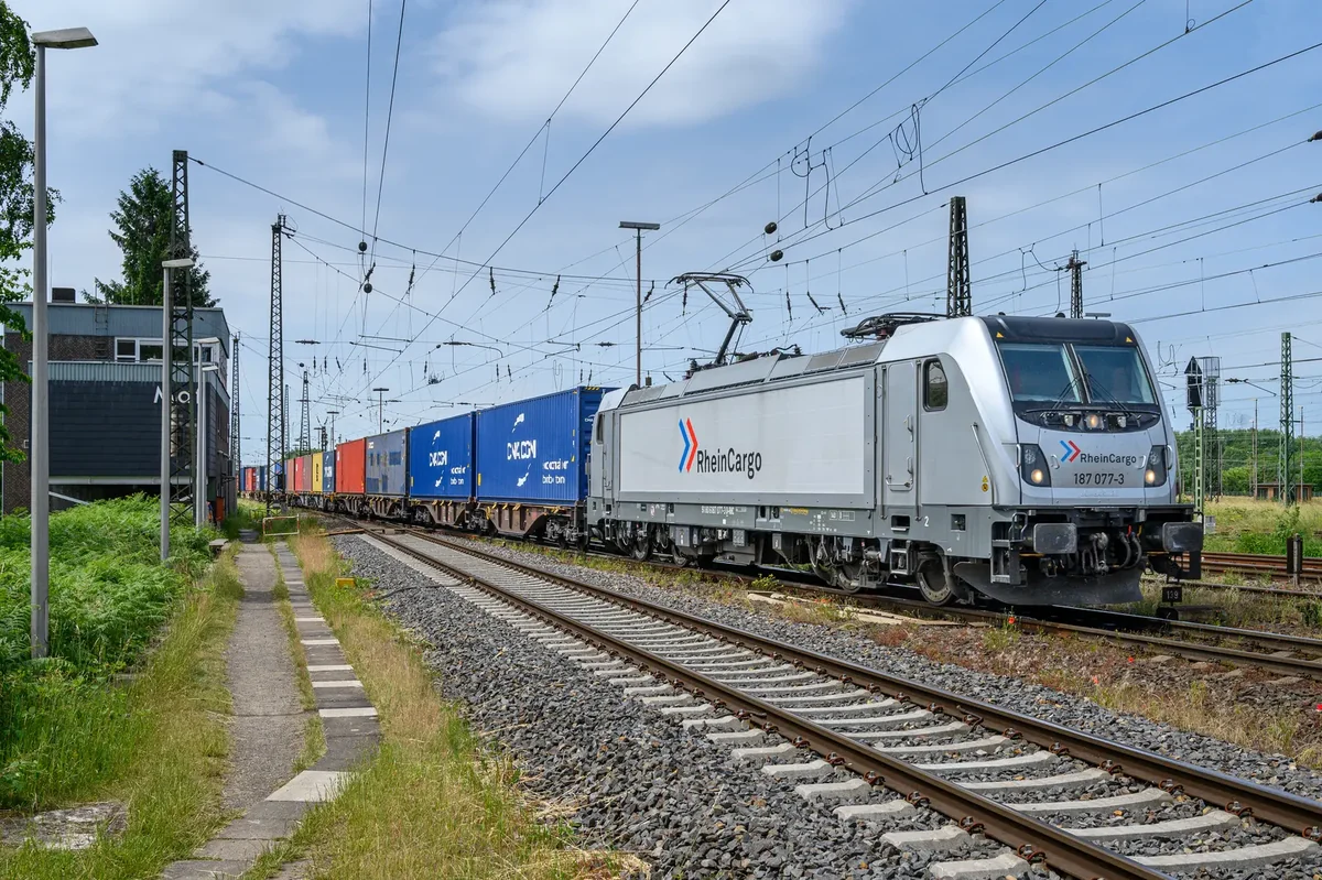 RheinCargo electric locomotive with a container train at Oberhausen West RheinCargo electric locomotive with a container train at Oberhausen West
