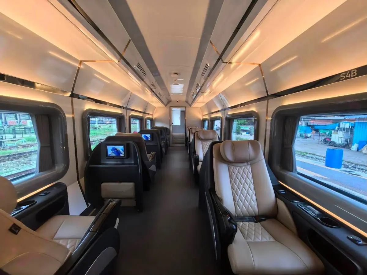 Thai-Made Luxury Coach Moves to SRT Testing