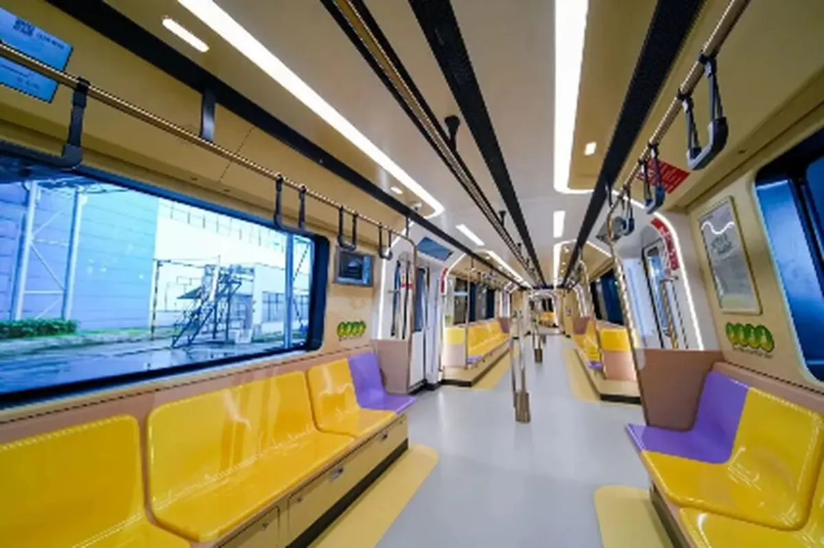 Shanghai Metro Line 22 Trains Reach Depot