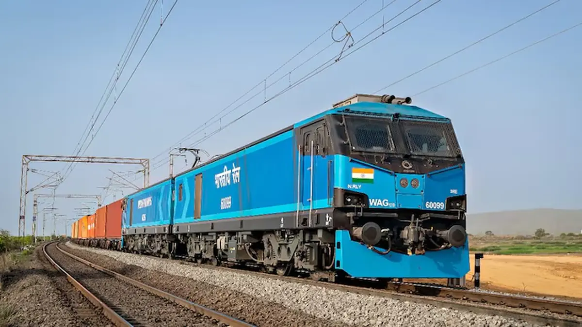 The Danapur–Fatuha rail project will add lines across 29 km, allowing 22 more passenger and 18 more freight trains each day.
