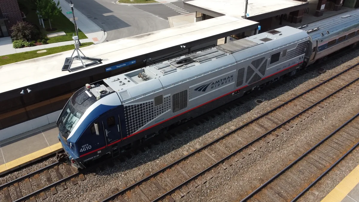 Amtrak Midwest SC-44 locomotive 4610 with the Illinois Zephyr at Naperville station Amtrak Midwest SC-44 locomotive 4610 with the Illinois Zephyr at Naperville station