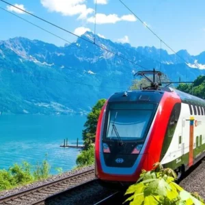 Swiss court upheld SBB’s dismissal of a driver found reading while operating a train, citing distraction and broken trust.