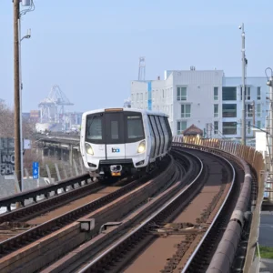BART Yellow Line train approaching West Oakland station in Oakland