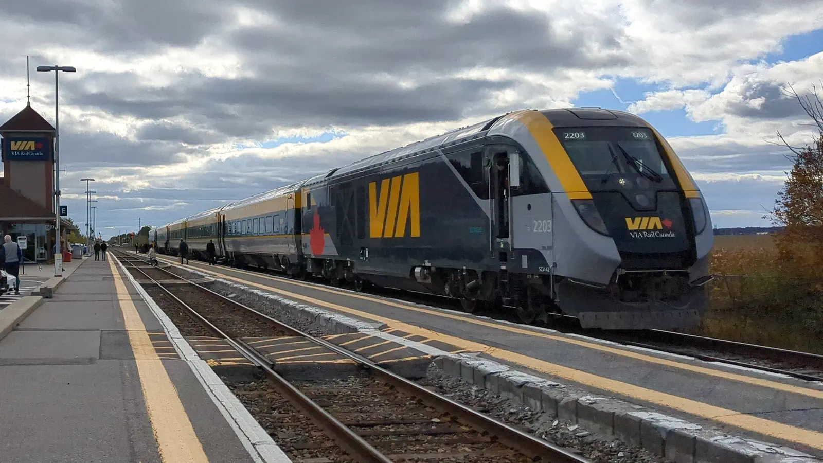 VIA Rail Siemens Venture train 2203 at Fallowfield station in Ottawa
