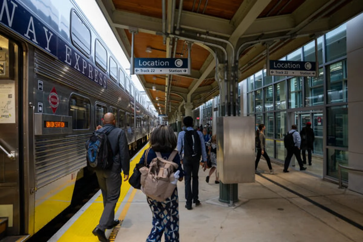 Amtrak train and passengers at Washington Union Station