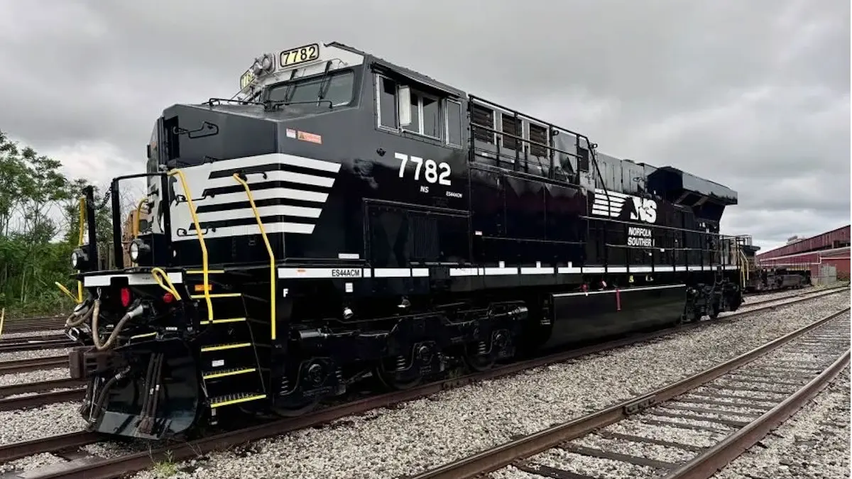 Norfolk Southern ES44ACM locomotive No. 7782 after DC-to-AC modernization