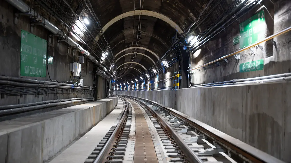 Rebuilt East River Tunnel Line 2 with direct-fixation track, new bench walls and tunnel systems