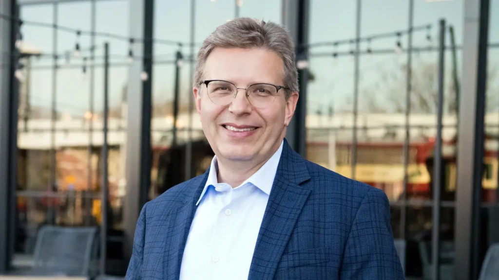STB names ex-BNSF manager to head office behind merger and rate analysis