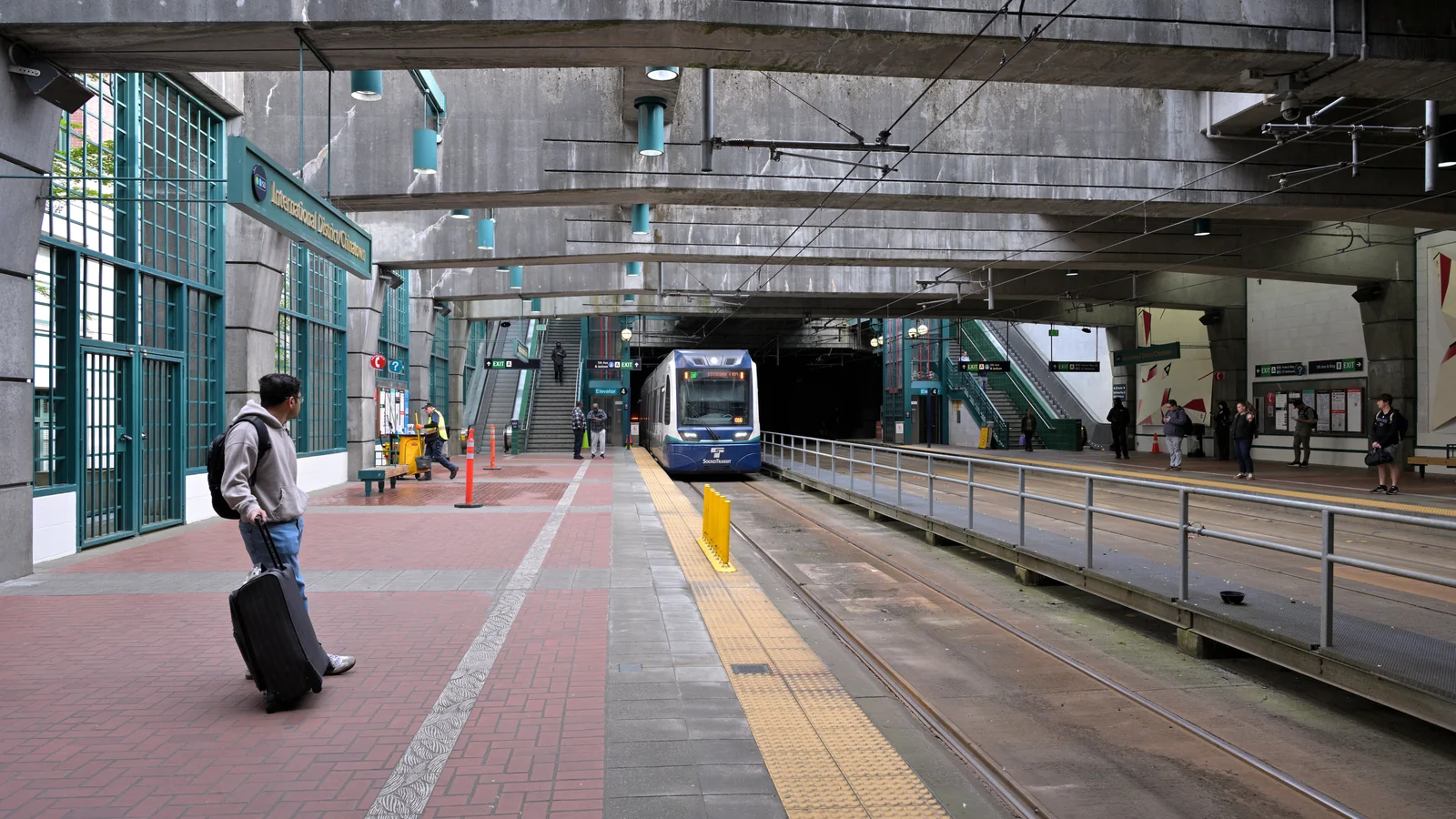 Sound Transit 1 Line train arriving at International District/Chinatown station