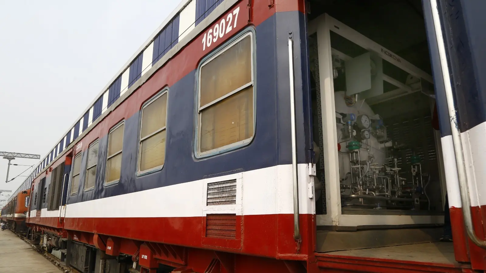 LNG-diesel DEMU car with its INOXCVA fuel system compartment open